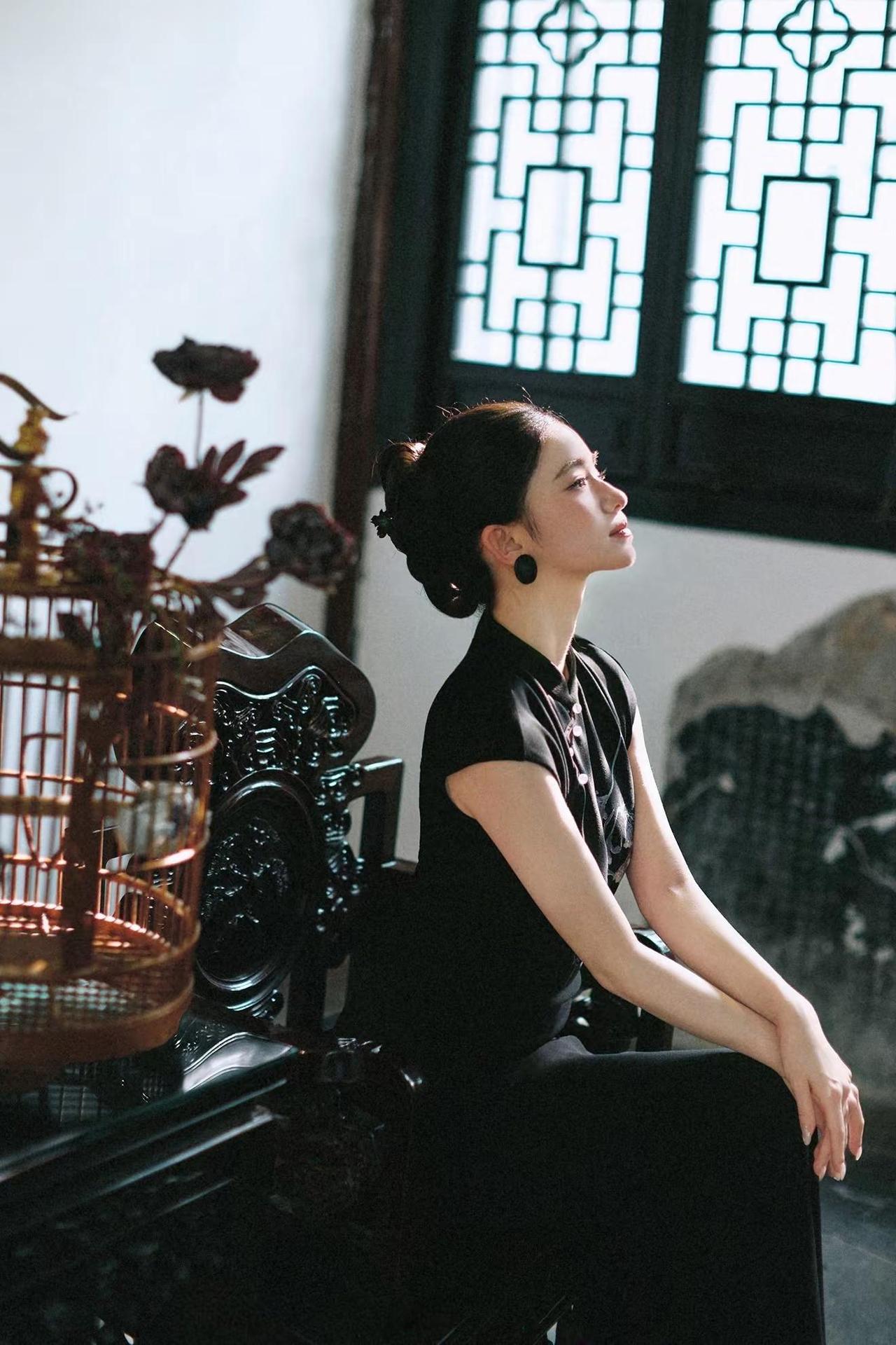 一切尘埃落定你却幡然醒悟.旗袍