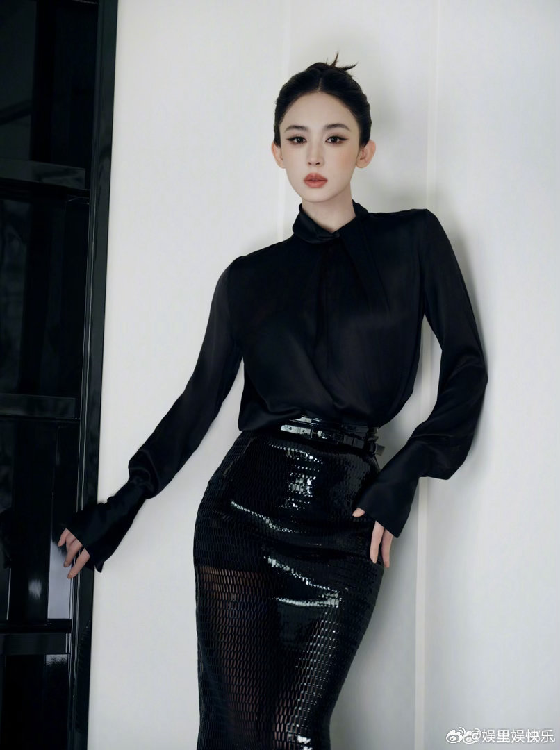 娜扎脸就是权威的文案娜扎大光明都这么精致大光明是颜值试金石，娜扎直接拿满分！原