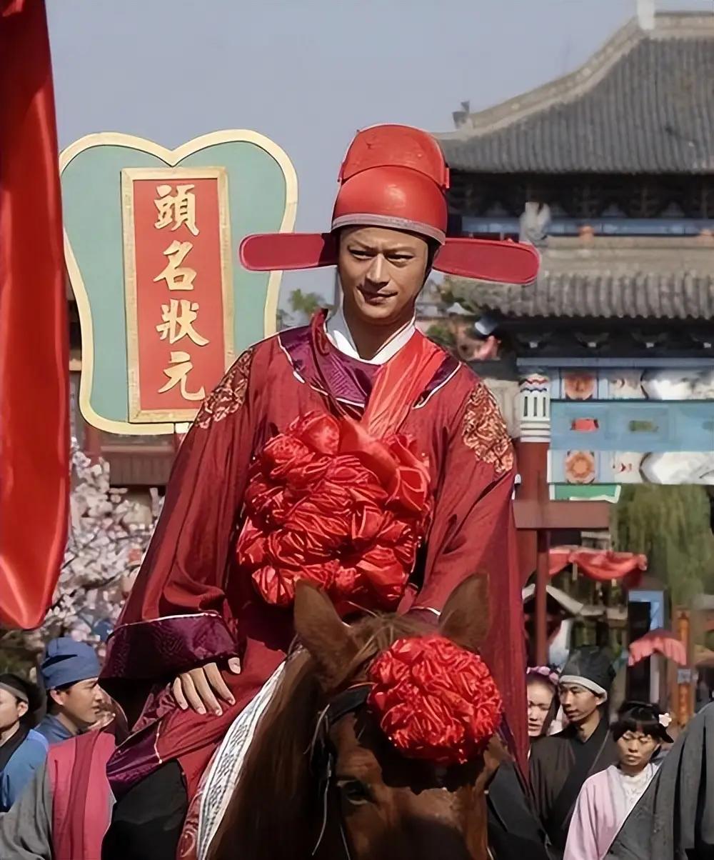 古代8个最有反差感的官职。汉景帝那会儿，有个叫汲黯的年轻人，家里往上数十代都