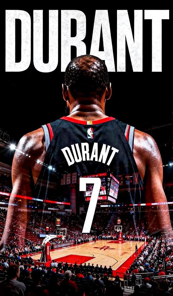 37岁，在火箭队砍下40分。杜兰特成了NBA史上唯一在五支不同球队都拿过40+的