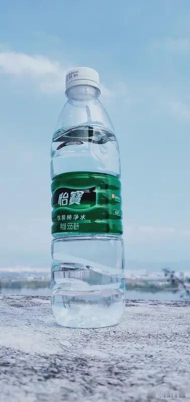 喝什么水对健康更有益，这得好好说道说道。白开水肯定是首选，它干净卫生，能直接被