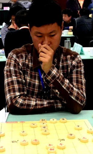 第31届五羊杯全国象棋冠军赛决赛阶段第二轮比赛昨晚结束。败者组吕钦、柳大华两