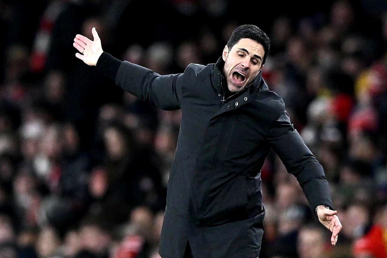 差点就真要恭喜曼城了！阿森纳这场赢了，但看得人心里直打鼓。终场哨响，阿尔