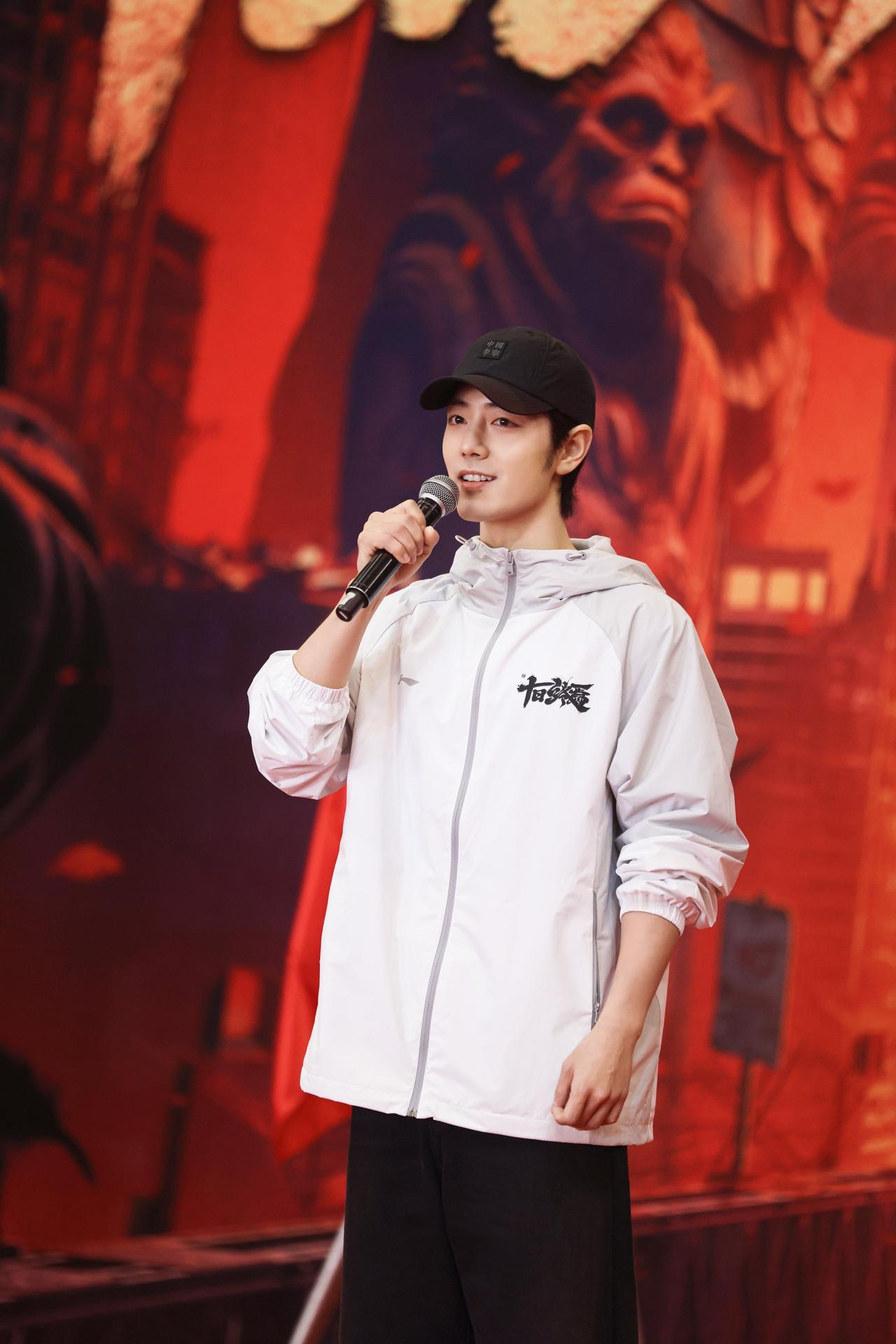 听战战说话是一种享受[爱心]