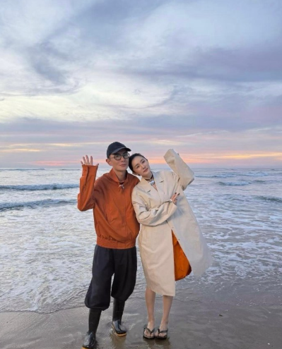 杨幂，脚肯定可冷了。​​​