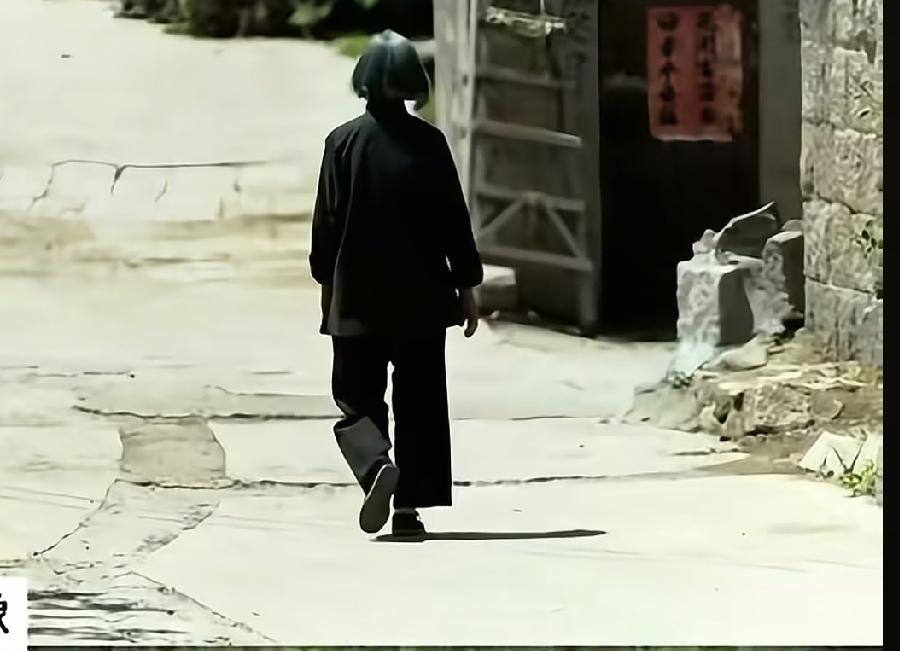 父母爱情里边其实原著更让人感觉真实一点，后来改编的也就是郭涛和梅婷的演技特别的好
