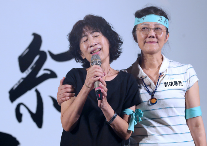 陈佩琪泪喊：拿柯文哲照片去大陆控诉赖清德民众党前主席柯文哲涉京华城案遭押，社