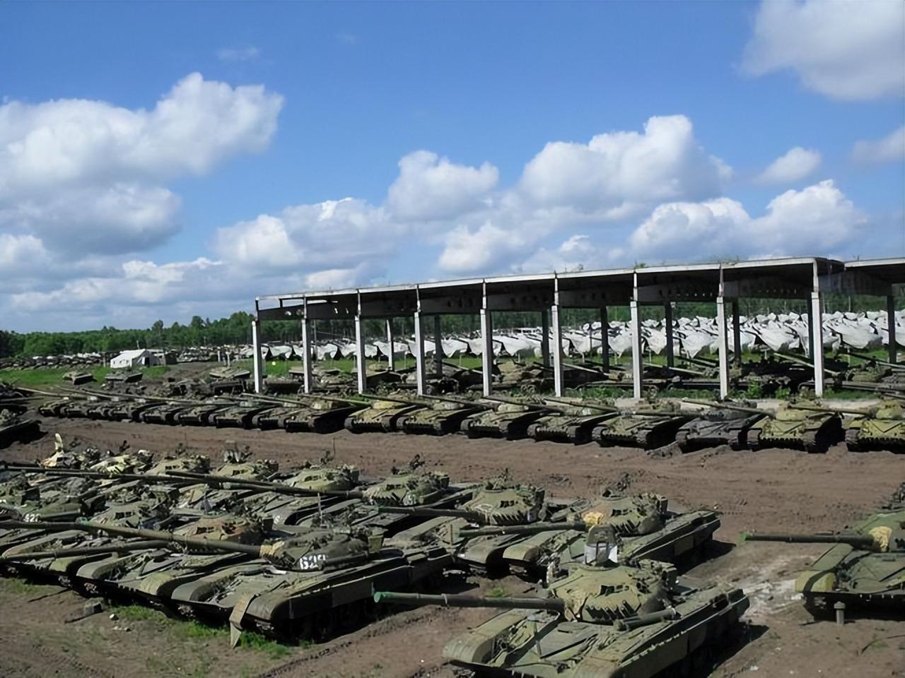 冲突爆发前俄罗斯有3300辆坦克，打了3年还有7000辆，俄罗斯是怎么做到的？