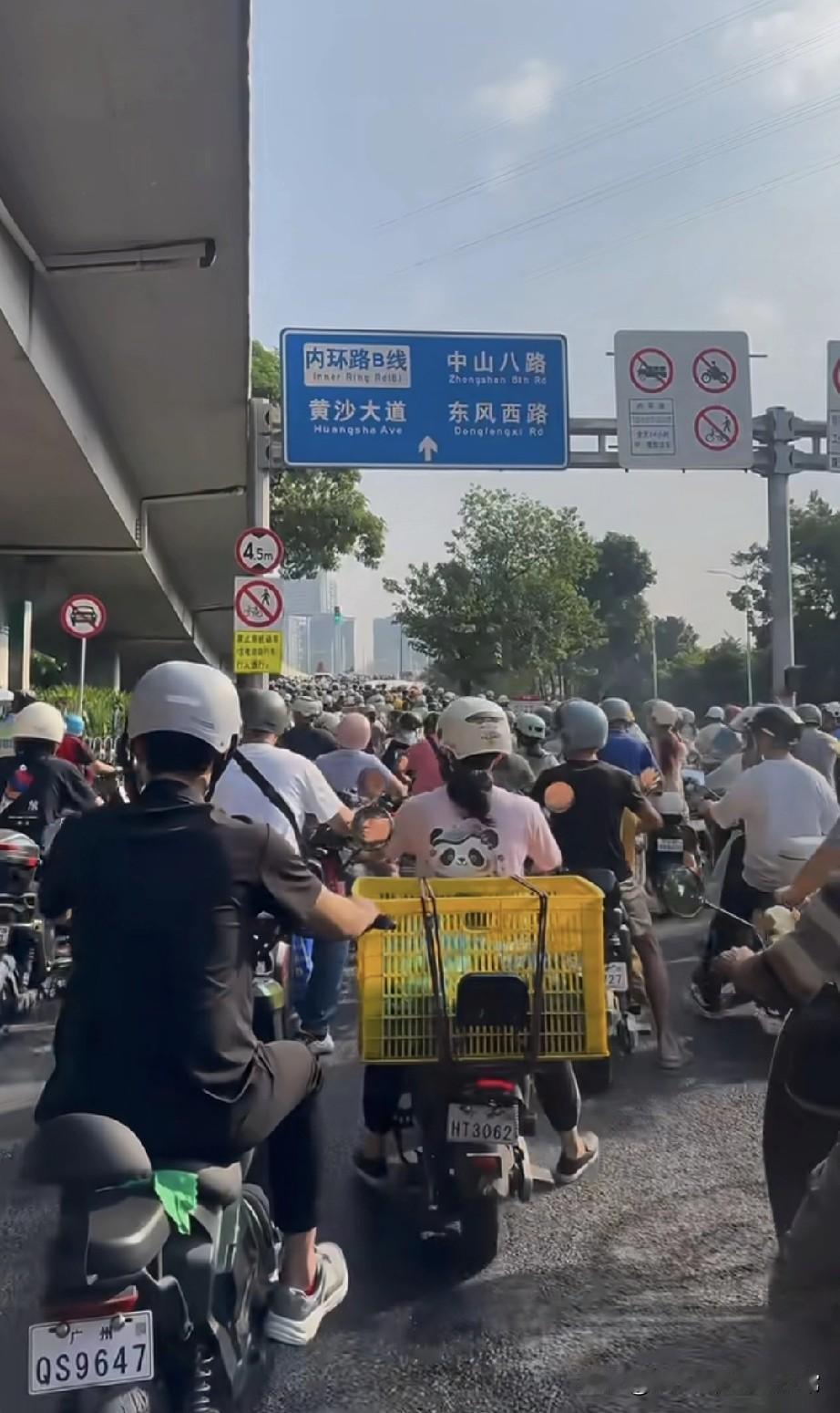广州一线城市迟早毁于电鸡！快看广州这阵仗！广交会一来，电动车堵得跟蚂蚁窝似