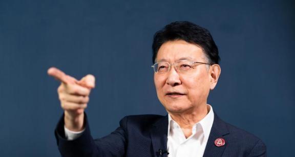 台湾省退役少将栗正杰在政论节目中表示，“赖清德的儿子躲在美国不回台湾当兵”，结果