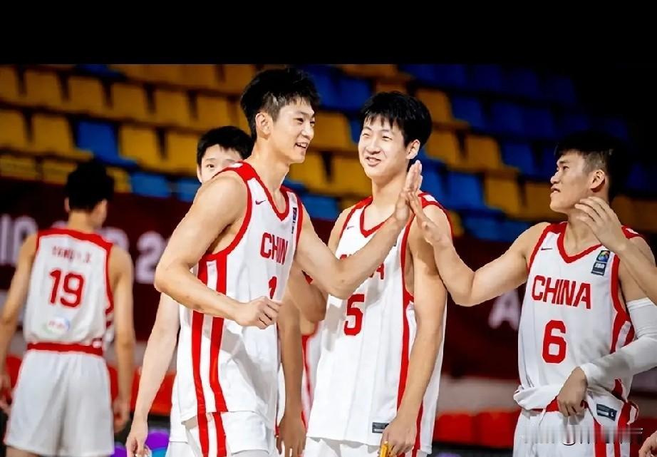 稳了！国青男篮四连胜挺进四强，成功拿到U19世界杯入场券随着八强争夺战尘埃