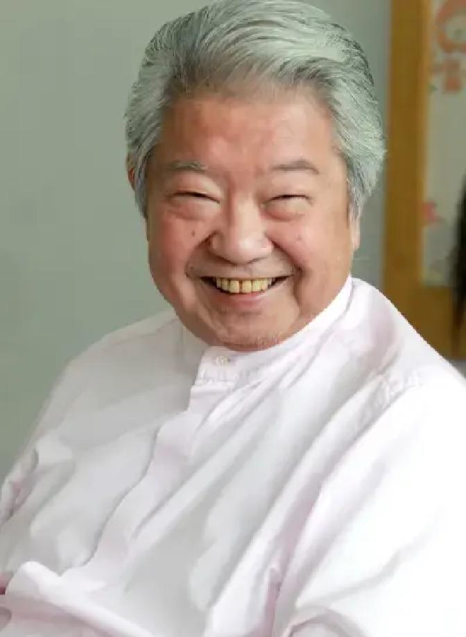 别研究女性，要品尝女性。蔡澜83岁了，还在YouTube教人这个。他刚在节