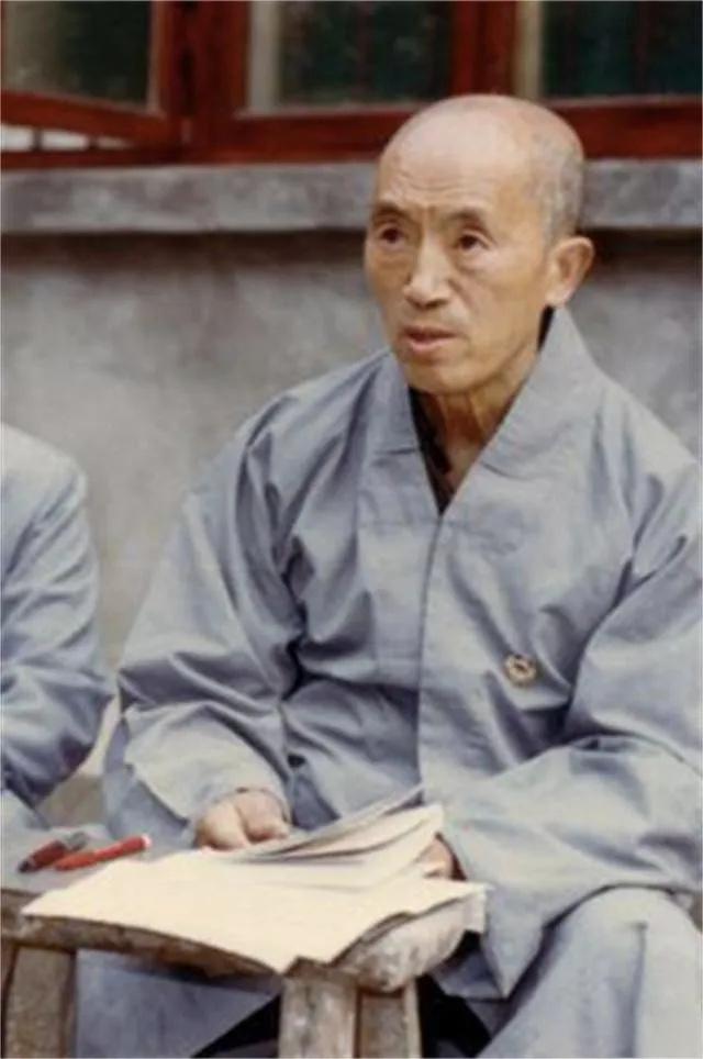 还有谁记得少林寺海灯法师？海灯法师（1902-1989）俗名范无病，生前多次公开