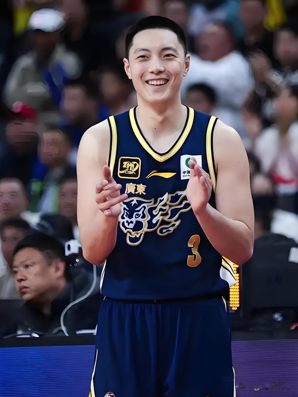 CBA常规赛7轮结束，广东一波7连胜，但是“当家球星”胡明轩表现却差强人意——