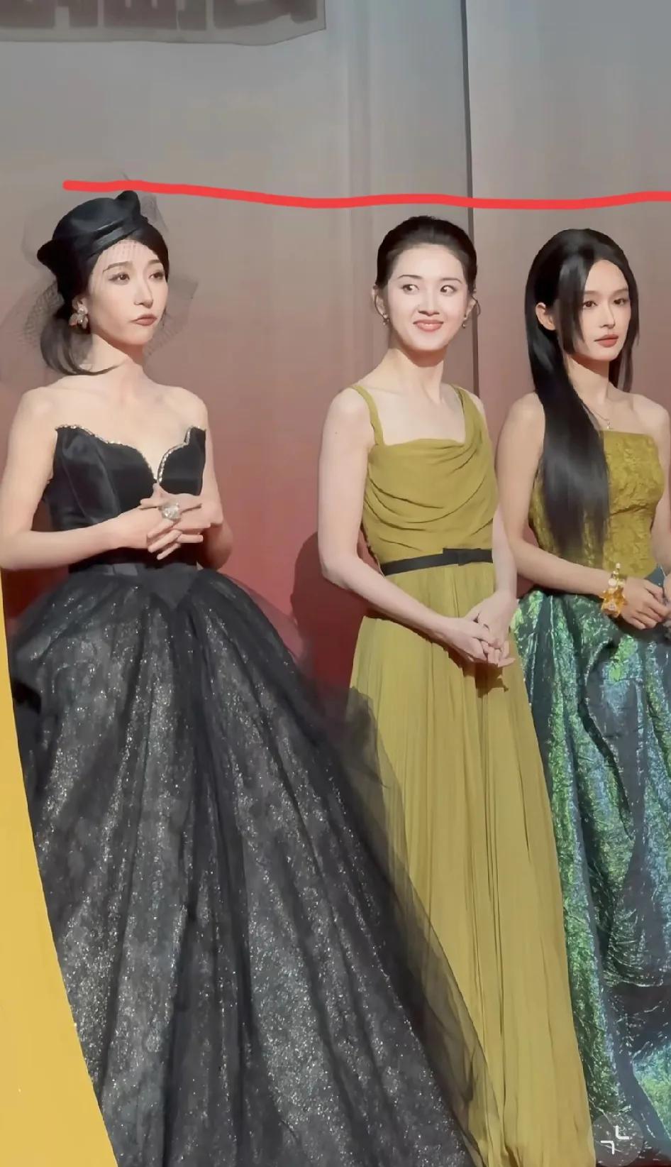 余茵身高一直是个谜。王格格身高百度是166，和很多180男演员搭戏也不违和，可