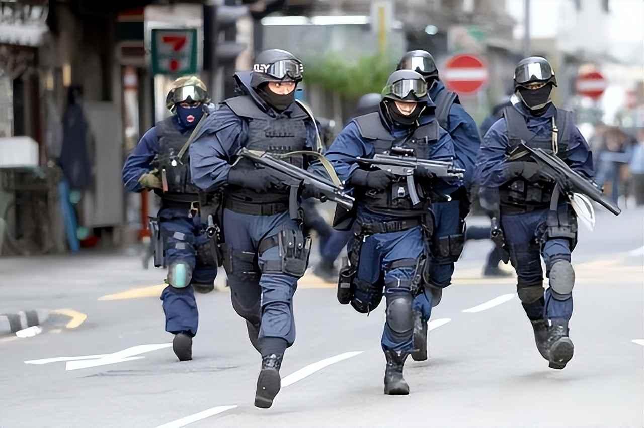 港警换枪了，老外货断供逼出国产新选择，背后是一场静悄悄的系统替换前几天香港鲤