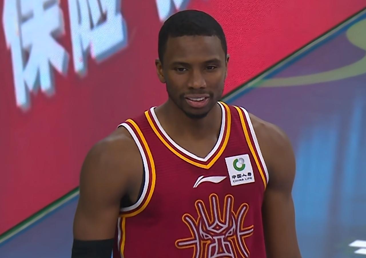 CBA联赛杯，两支决赛球队出炉！CBA联赛杯半决赛，山西队与广厦队的比赛，双方