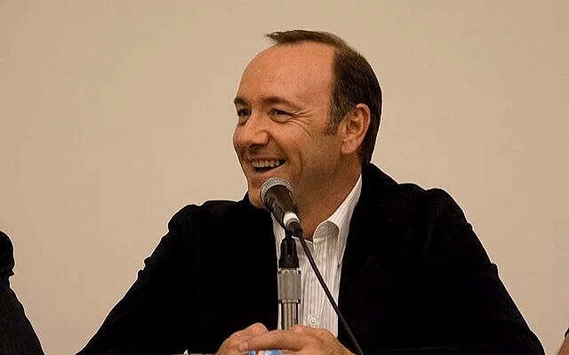 丑闻代价惨重! 奥斯卡得主凯文·史派西宣传自己“无家可归”