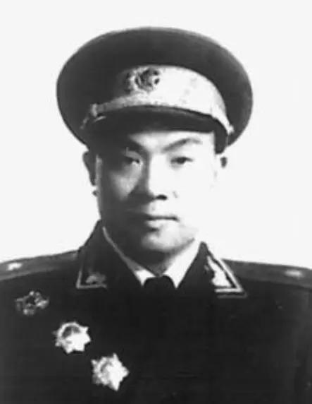 戴润生，男，汉族，1916年出生，江西吉水人。1930年6月参加中国工农红军。1
