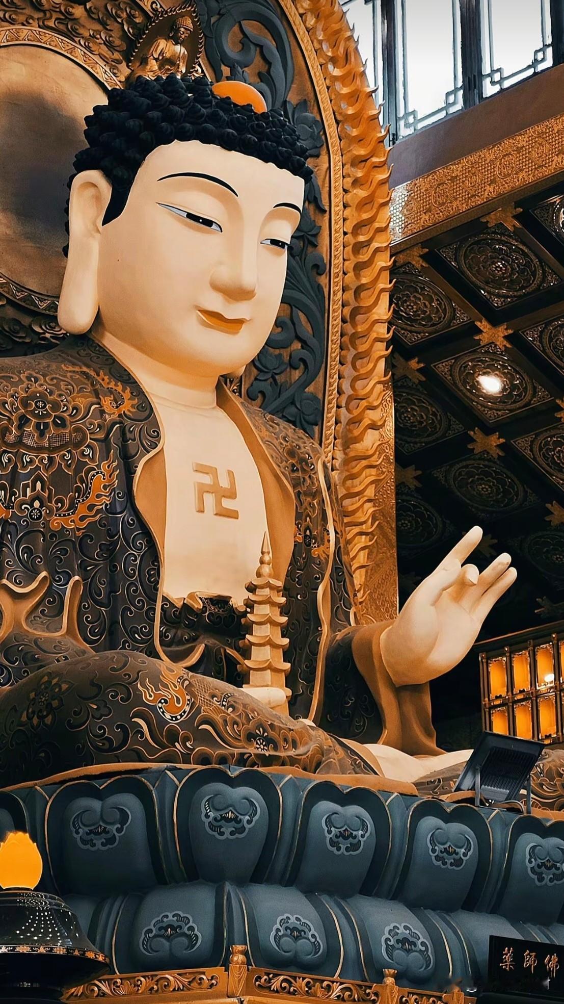 见者安康！这尊药师佛，护佑你百病不侵很多人逛寺庙，却常常分不清眼前的佛菩萨