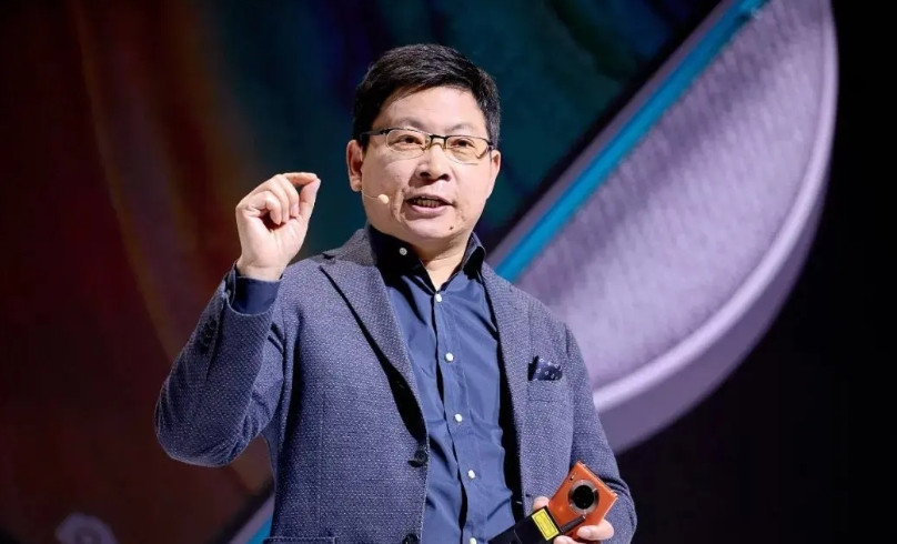 突然发现有越来越多的人开始喜欢真性情的余承东，因为他耿直实在、敢说敢做、敢拼敢打