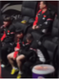 怪吓人的，莎莎和马琳说激动了，都撸袖子了！孙颖莎打完混双，马琳不淡定了，