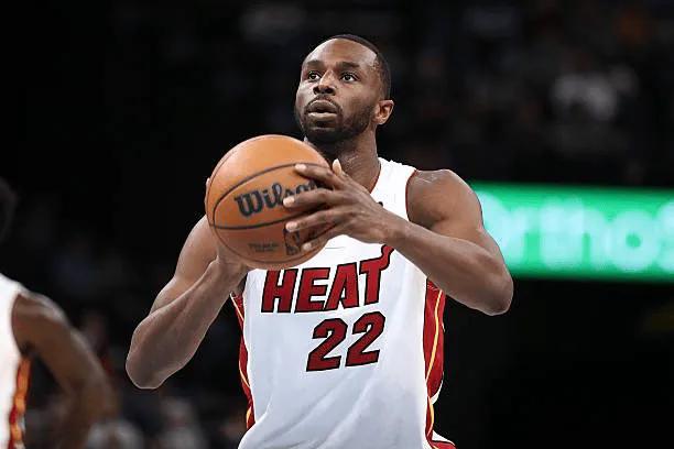 热火又又又输了！122-112，10憾负掘金。这里不得不说一下嘴哥维金斯，维