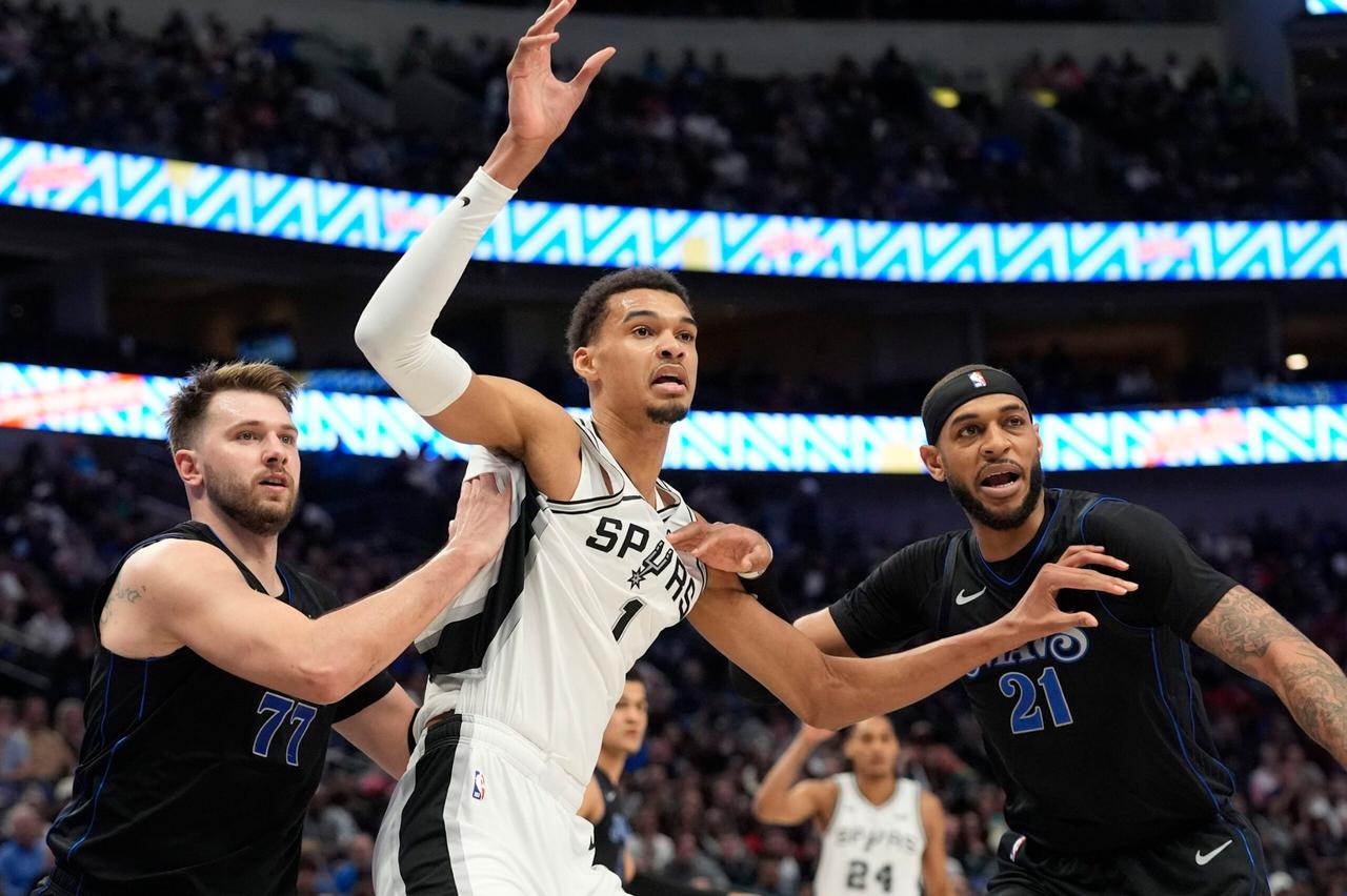 文班亚马当年对戈贝尔的扎心之语还是被扒了出来，就在2024年，在戈贝尔第四次荣膺