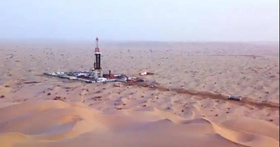 沙漠下面几乎全是石油，我国缺油年年大量进口，那为啥不开采呢？就拿塔克拉玛干沙漠