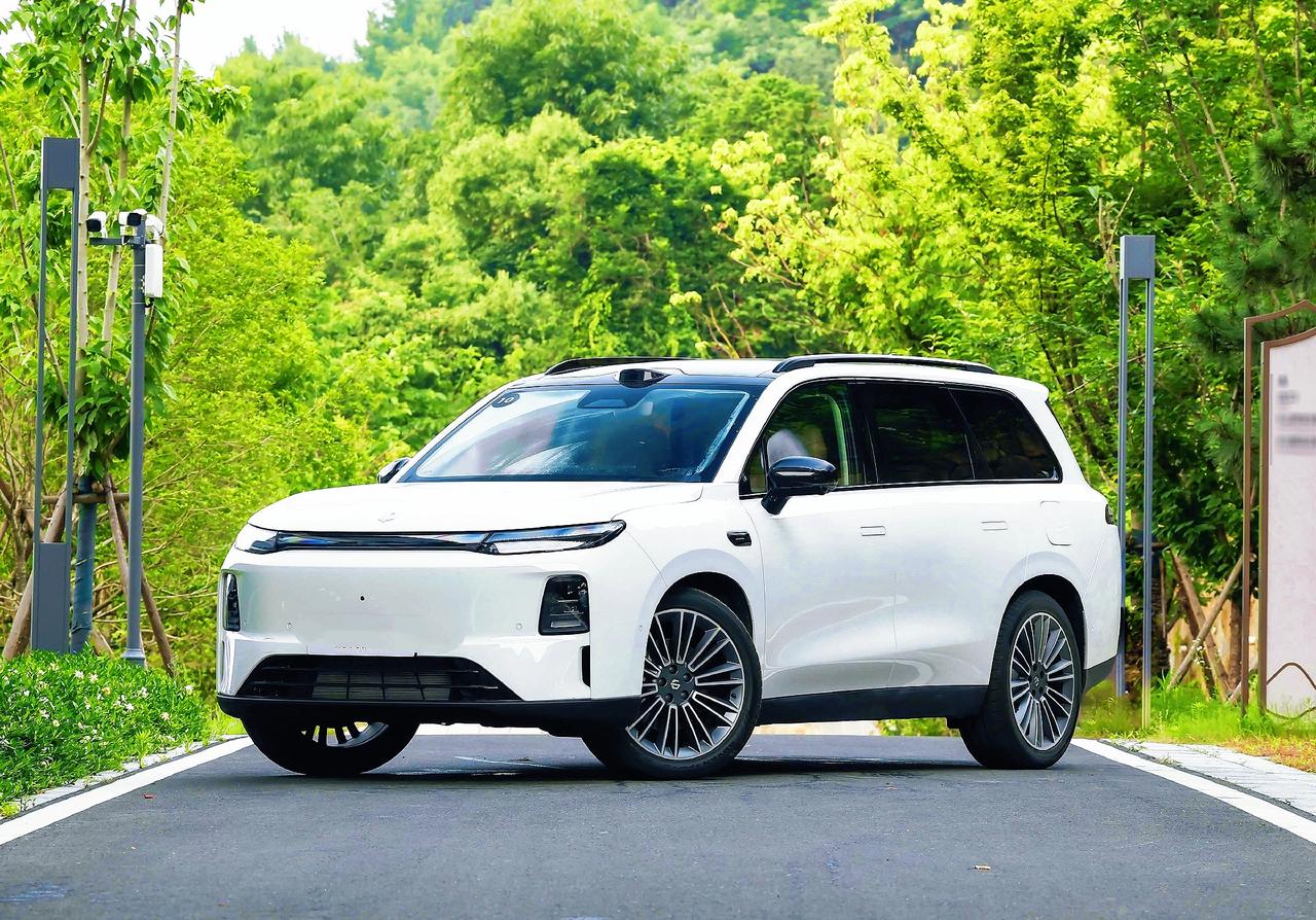 新款零跑C16上市，售价14.58-16.98万元纯电/增程中大型SUV车