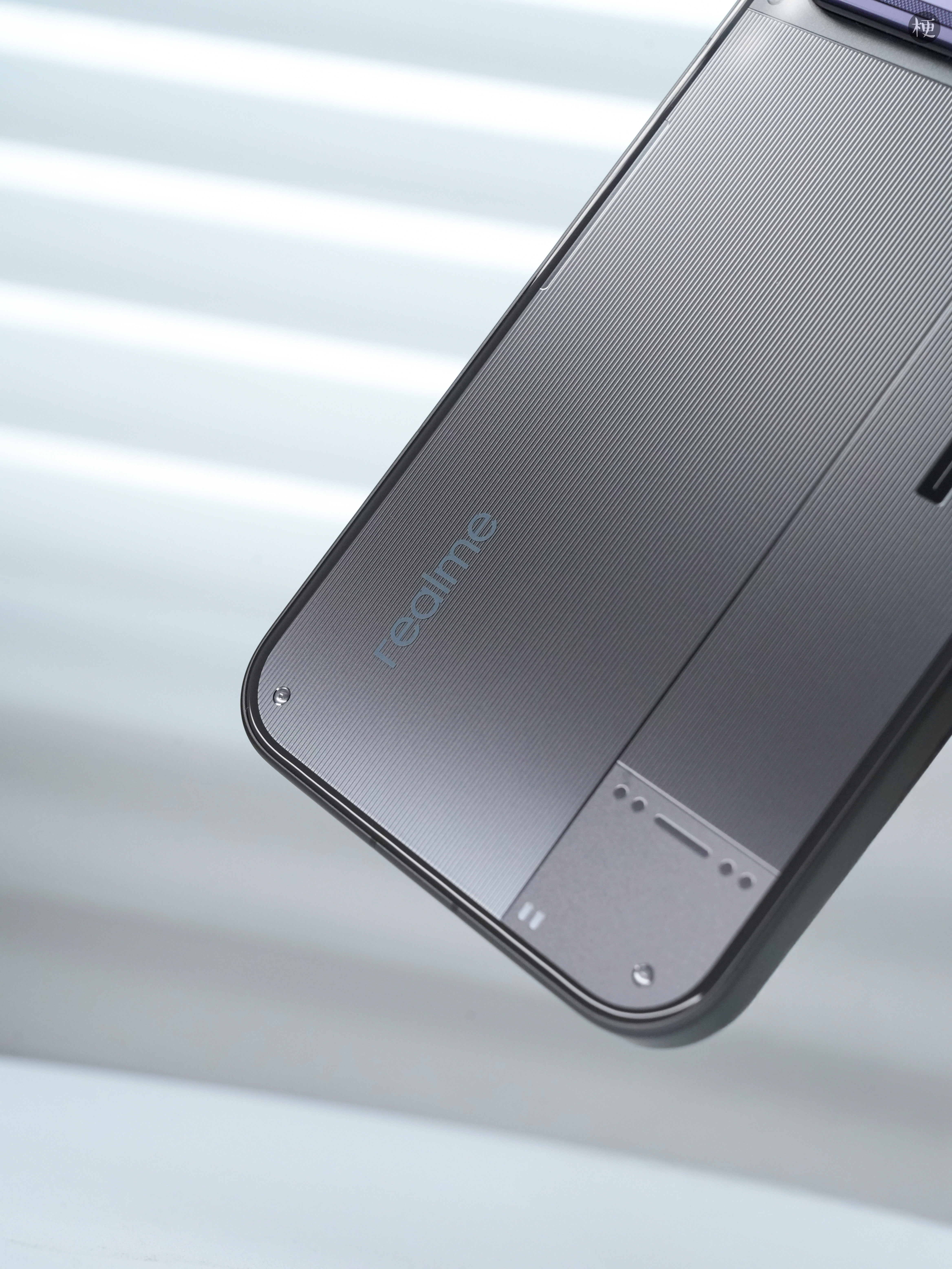 真我Neo8真机图赏感受一下这质感，只要2039.15元就能拥有