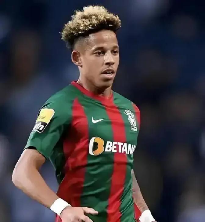 河南队换外援倒计时阿奇姆彭还没签字，合同只剩两周。不续就散，俱乐部已把备选