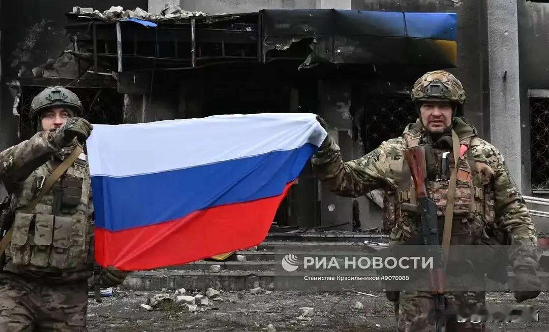 红军城巷战：外籍雇佣兵沦为炮灰，无人机改写战争规则顿涅茨克州的红军城战场，