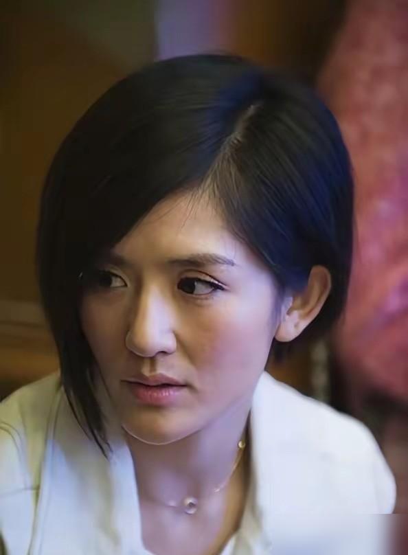 谢娜“赖账3万澳元”，是节目组故意剪出来的。《妻子2》澳洲录制当天，谢娜因境