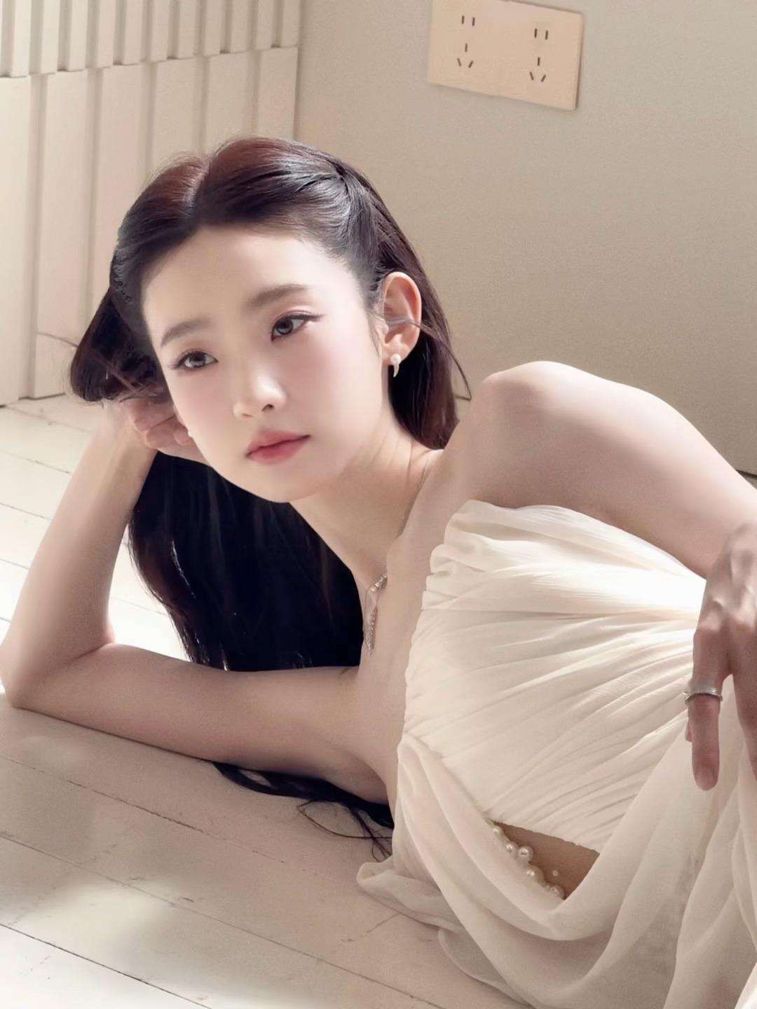 张艺凡