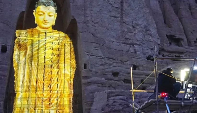 2001年，塔利班不顾全世界的谴责，炸毁了建于公元三世纪的阿富汗巴米扬大佛，20