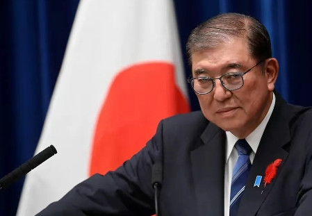 日本准备下手了！来自日本媒体的消息说，日本内阁通过一项决议，允许日本自卫队对进入