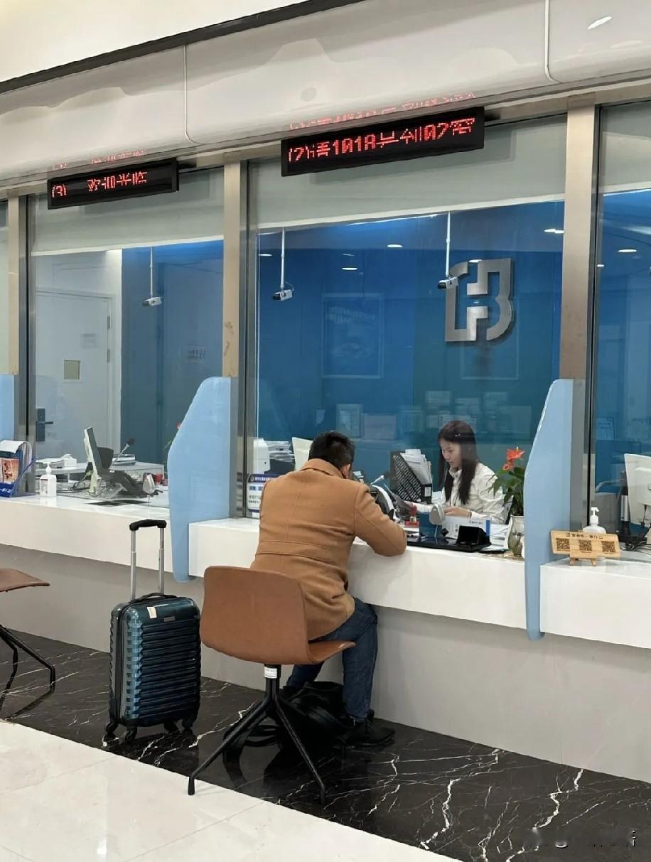 今天，我女儿又和我吐槽她们单位的小头头儿：“啥也不懂，乱呛“黄瓜种”……你说，一
