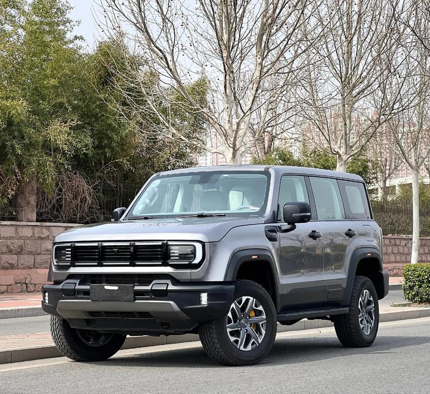 北京越野BJ40：15-20万级硬派越野，二手国产越野大玩具15-20万买硬派