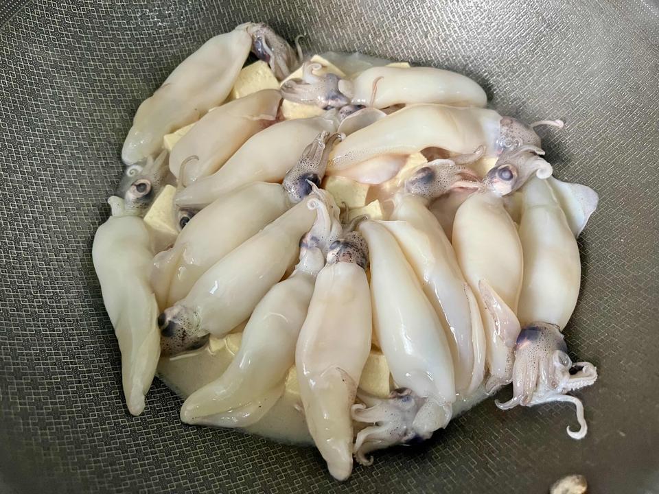 炖个笔管豆腐，爱吃[吐舌头眯眼睛笑]