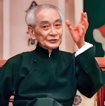 一位活得热气腾腾的长者说：“人要有旺盛的生命力，必须具备这两种爱好——
