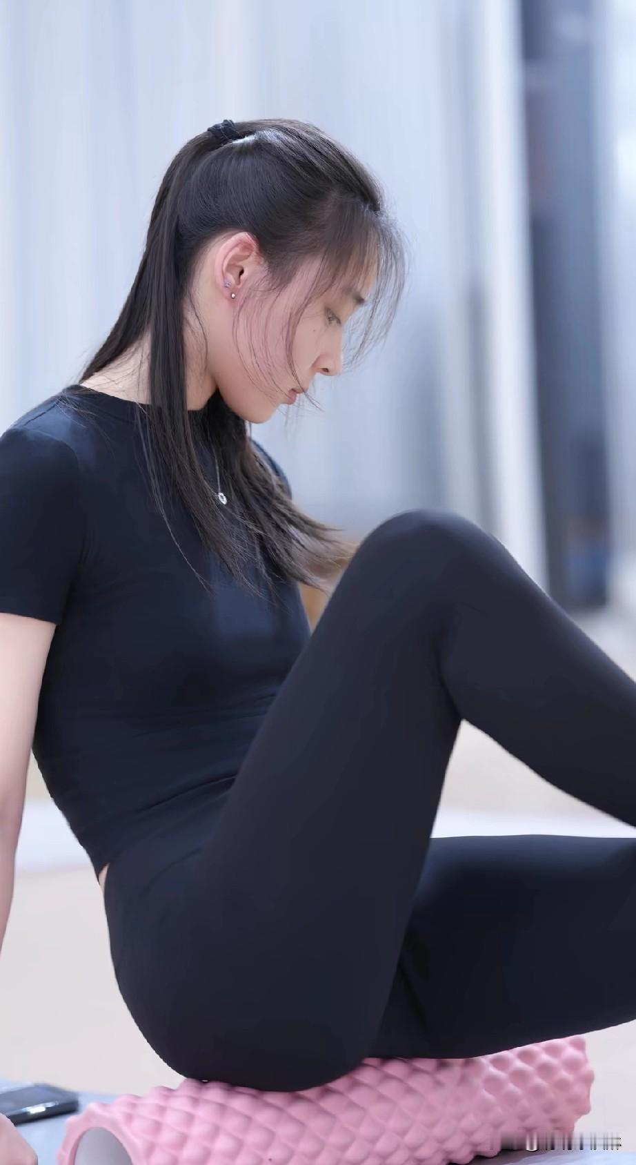 在健身房的每一个瞬间，都是对自我的挑战与超越！