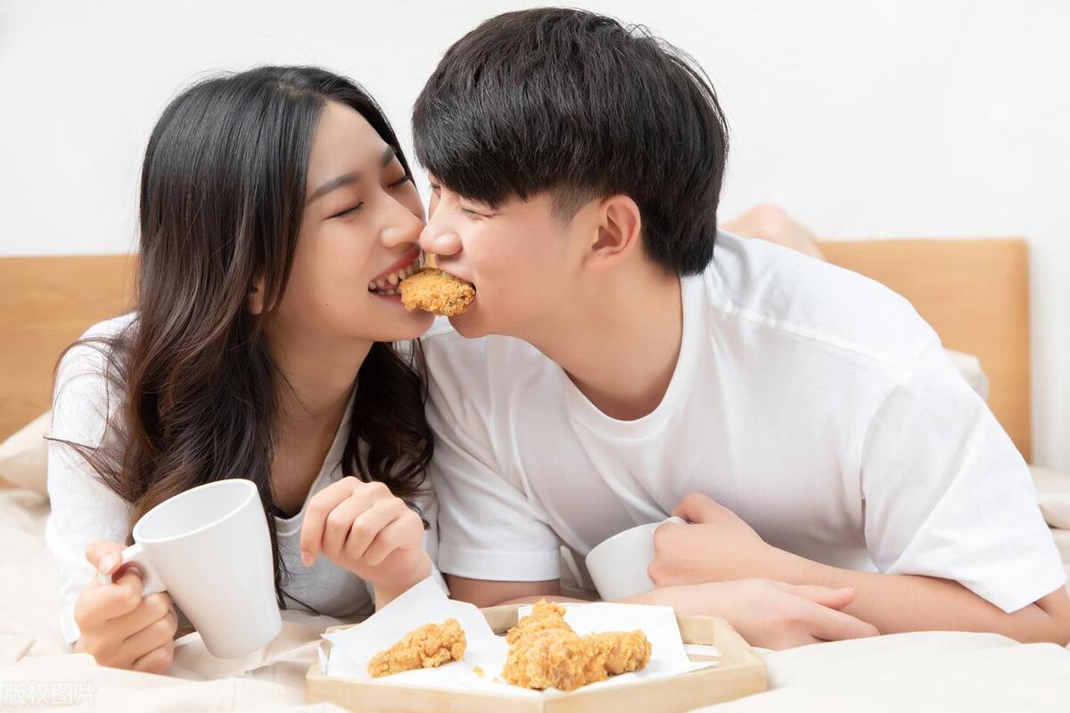 我同事都离过一次婚了，还那么恋爱脑。因为一个还未婚的小鲜肉，竟然要卖掉自己的房子