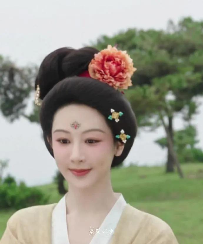 #锦绣芳华收视创新高#恭喜《锦绣芳华》再破纪录！实时收视率一路飙升，还直接打破