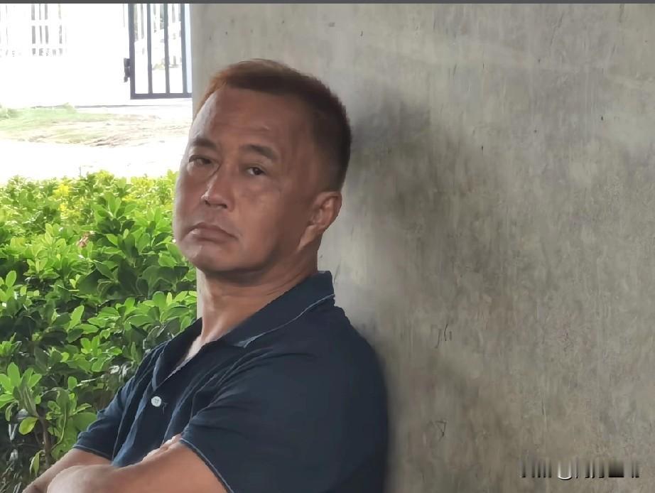 有网友说：沈巍生不逢时，假如身处唐宋，绝对能跟唐宋八大家平起平坐，排个第九没问题