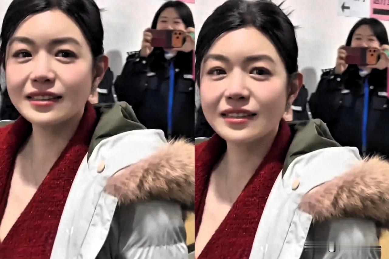 我朋友去了央视跨年晚会现场。她给我拍了陈妍希的照片，说陈妍希一点不上镜，现场的