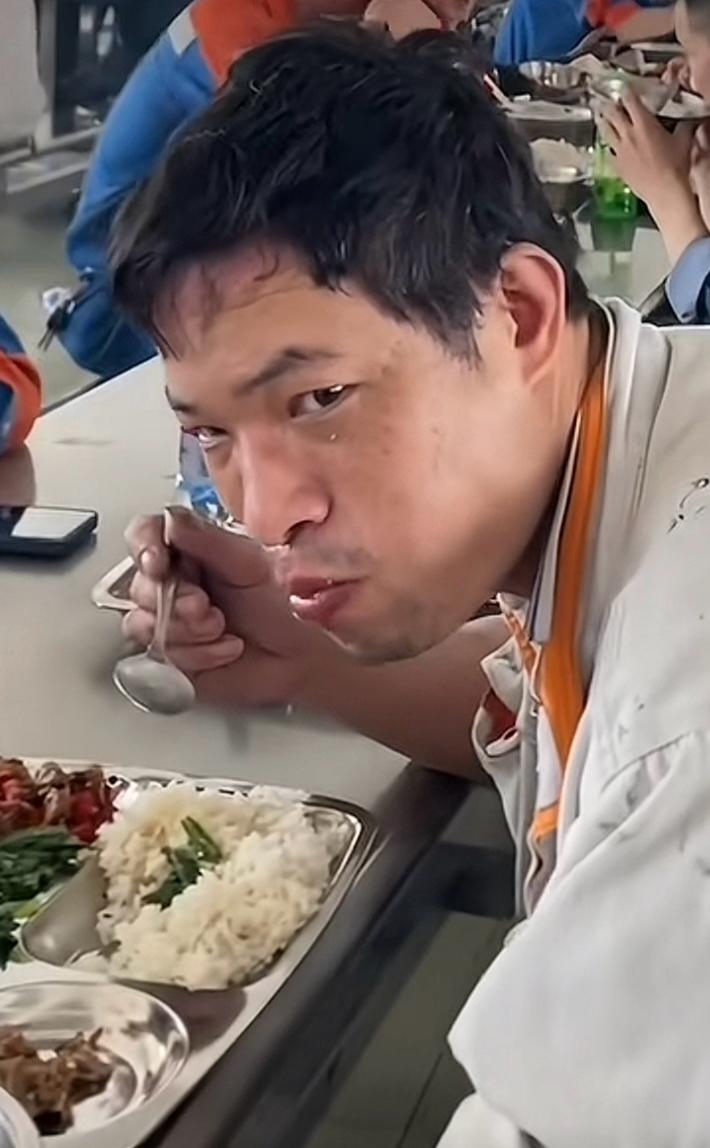 太多的年轻人往往把一两百万、两三百万看的好像很容易。我负责任的告诉你，你一辈子也