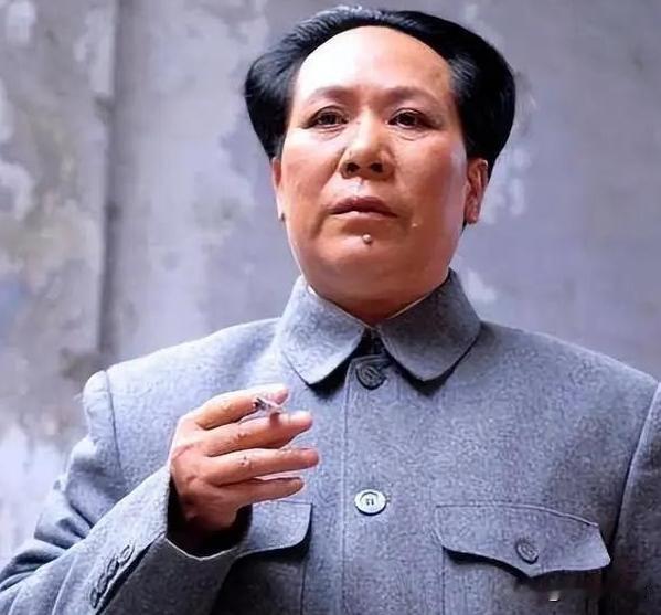为啥咱们从不主动收拾日本？其实毛主席早把底说透了，日本人敢再欺负我们，问题还是出