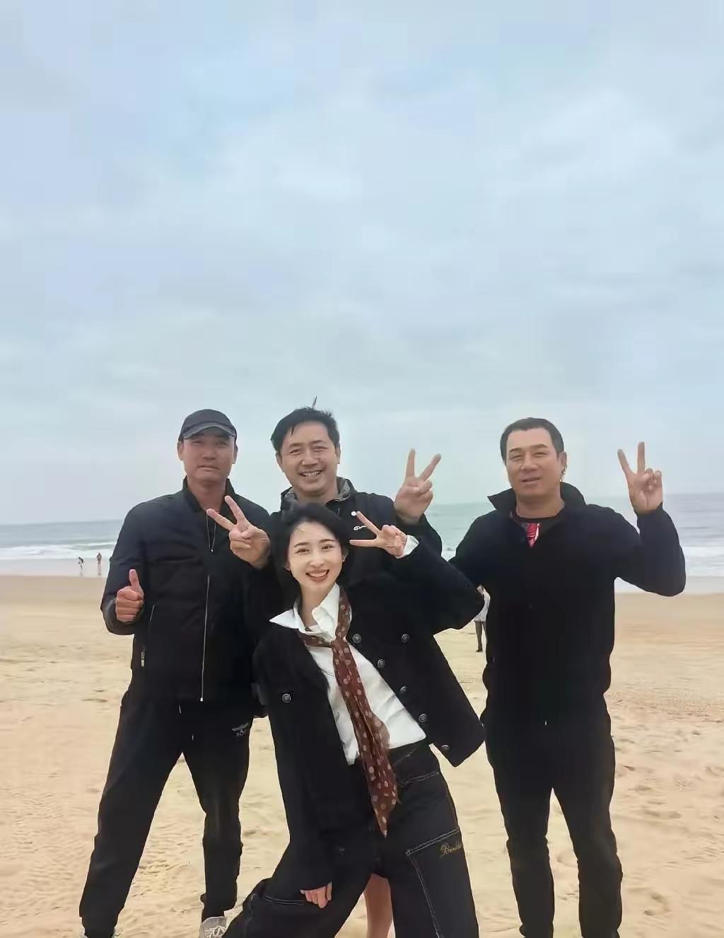 追了25年的《外来媳妇本地郎》真要挪窝啦！不是停播不是换角，是康婶带着全家从西