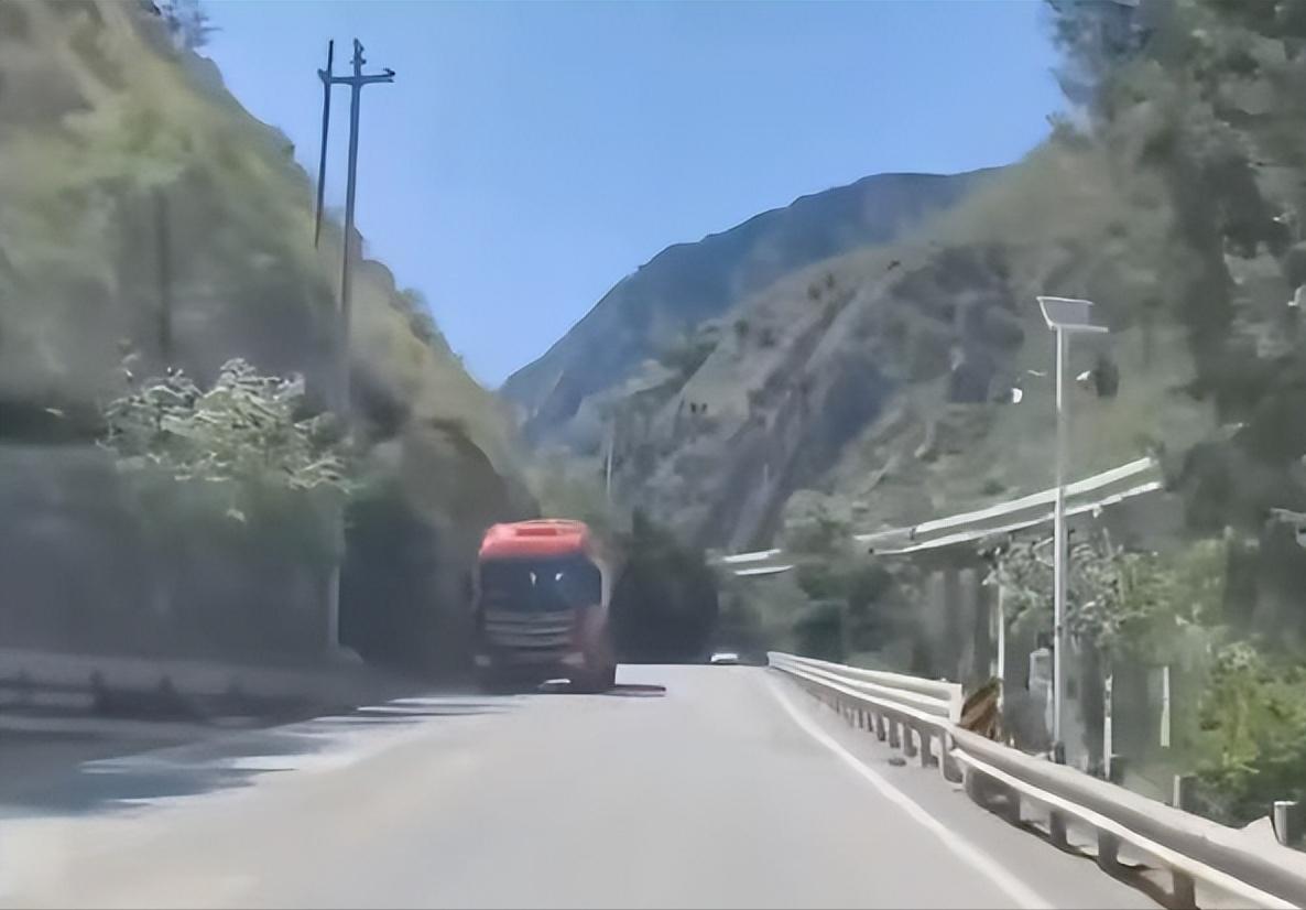 全网揪心！6月7日重大车祸刷屏，一车6人全部遇难，真的别再侥幸了！6月7日，